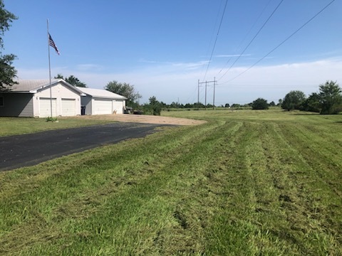 13911 E 122nd St N in Collinsville, OK - Building Photo