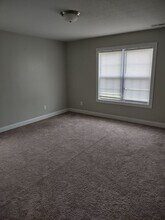 310 Old Snap Dragon Ct in Jacksonville, NC - Building Photo - Building Photo