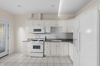 56 Hobson St, Unit 56 in Boston, MA - Foto de edificio - Building Photo