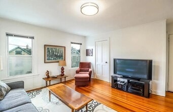 17 Whittlesey Ave, Unit 2 in New Milford, CT - Building Photo - Building Photo