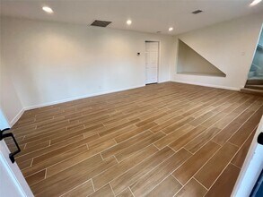 302 Moody St in Houston, TX - Building Photo - Building Photo