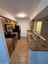 2622 NW 33rd St in Oakland Park, FL - Building Photo - Building Photo