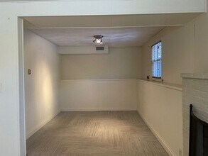 11 Briarfield Rd in Milton, MA - Building Photo - Building Photo