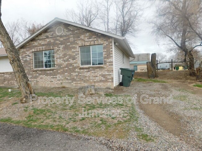 property at 2245 N 15th St
