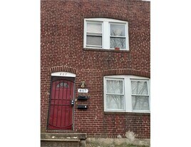 807 Stoll St in Baltimore, MD - Building Photo