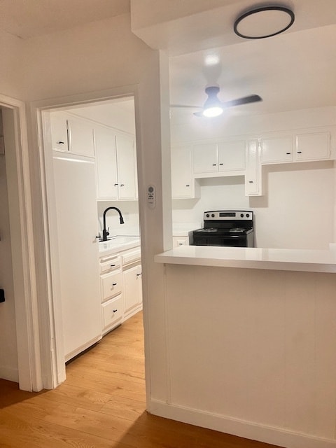 Regency Apartments in Woodland Hills, CA - Building Photo - Building Photo