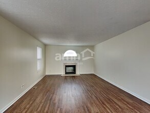 7450 Sterling Springs Way in Burlington, KY - Building Photo - Building Photo