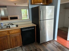 1366 Old Jamestown Ct in Dallas, TX - Building Photo - Building Photo