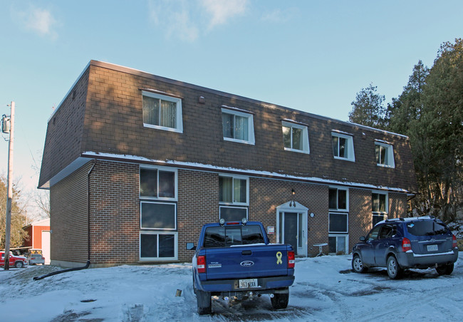 513 Park St in Brock, ON - Building Photo - Building Photo