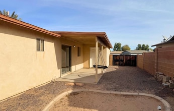 10486 Typhoon Ave in Yuma, AZ - Foto de edificio - Building Photo