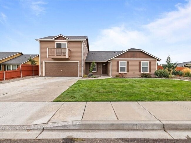 6416 Three Rivers Dr in Pasco, WA - Building Photo - Building Photo