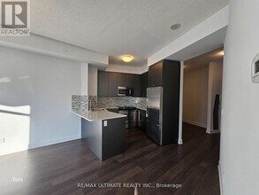 25 Fontenay Ct in Toronto, ON - Building Photo - Building Photo