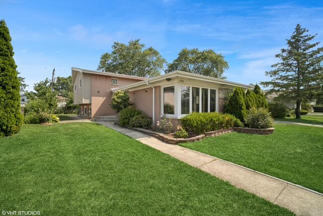 property at 7618 Beckwith Rd