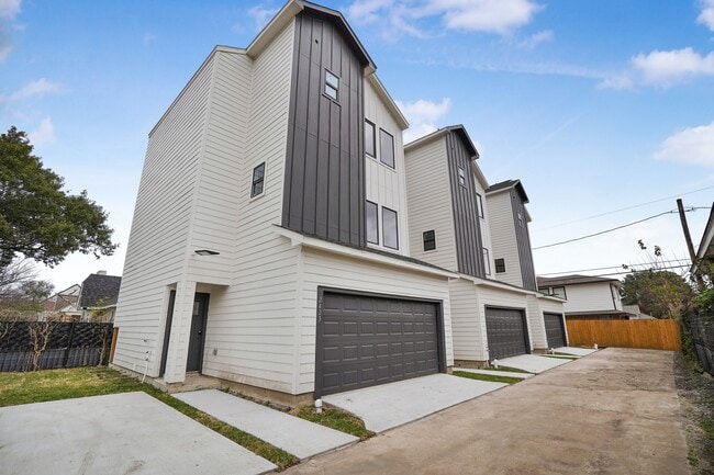 2419 Rosewood St in Houston, TX - Building Photo - Building Photo