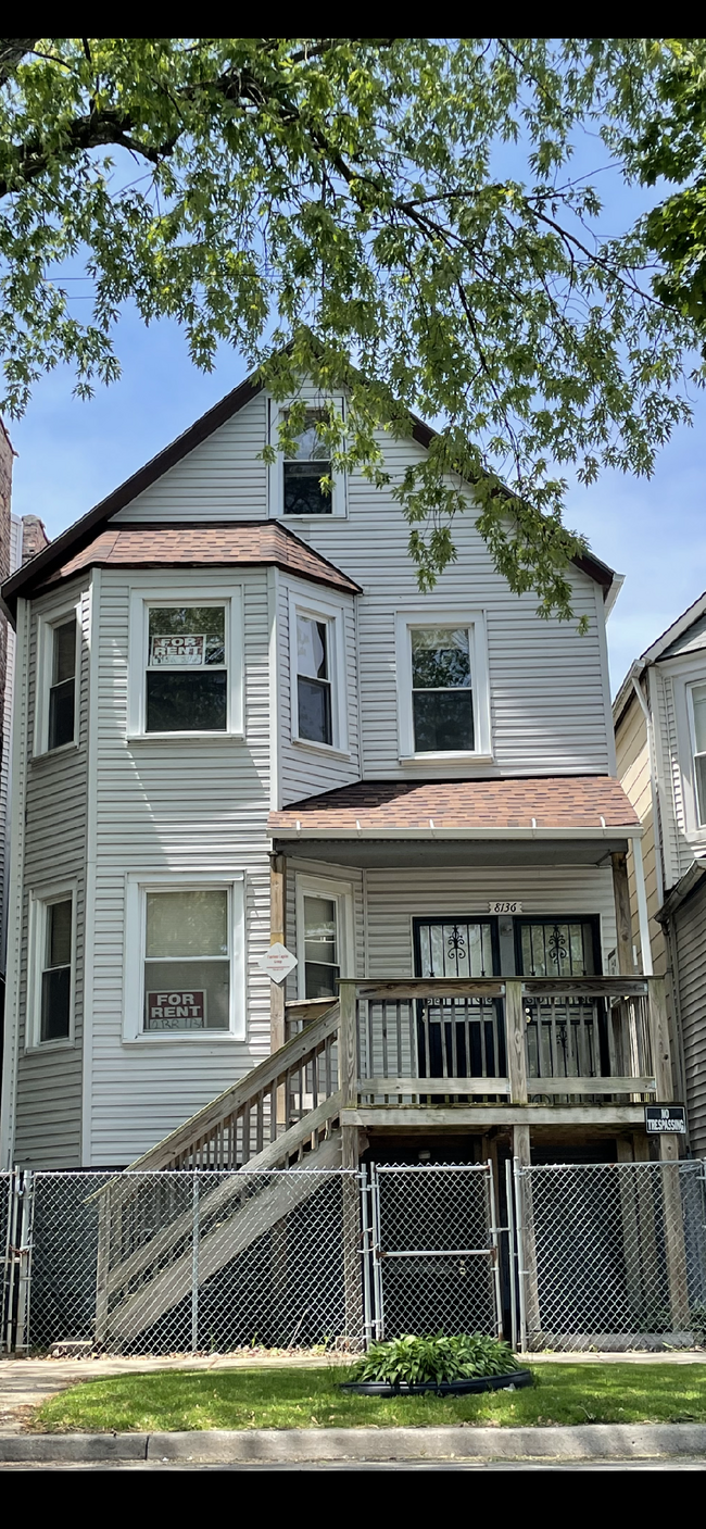 8136 S Exchange Ave, Unit 2
