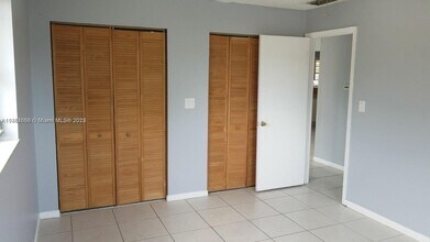 4524 SW 54th St-Unit -605-W in Fort Lauderdale, FL - Building Photo - Building Photo