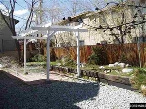 Berrum Manor in Reno, NV - Building Photo - Building Photo