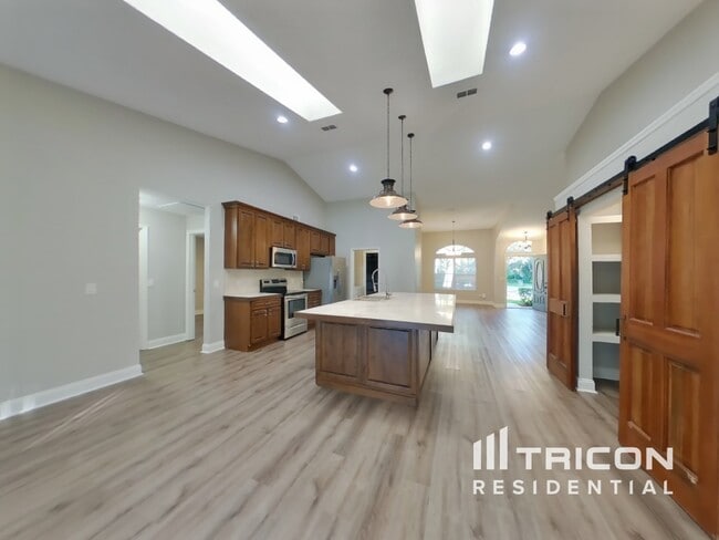 7049 Sawmill Cir in Ocoee, FL - Building Photo - Building Photo
