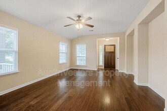 8532 Harrier Dr in Austin, TX - Building Photo - Building Photo