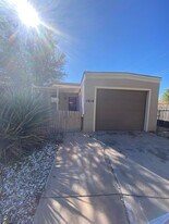 1014 Plaza Del Sol in Roswell, NM - Building Photo