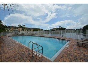 8833 NW 107th Ave, Unit 205 in Doral, FL - Building Photo - Building Photo