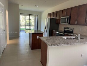 4800 Crested Eagle Ln in Ft. Myers, FL - Building Photo - Building Photo