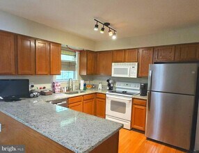 15075 Ardmore Loop in Woodbridge, VA - Building Photo - Building Photo
