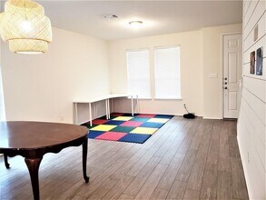 1417 Macfarland St in Leander, TX - Building Photo - Building Photo