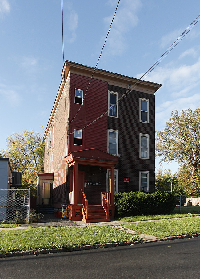 922 Jay St in Utica, NY - Foto de edificio - Building Photo