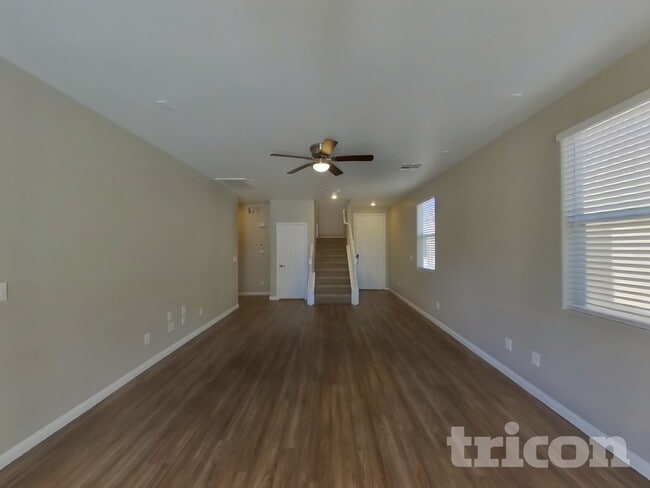 11729 Giles St in Las Vegas, NV - Building Photo - Building Photo