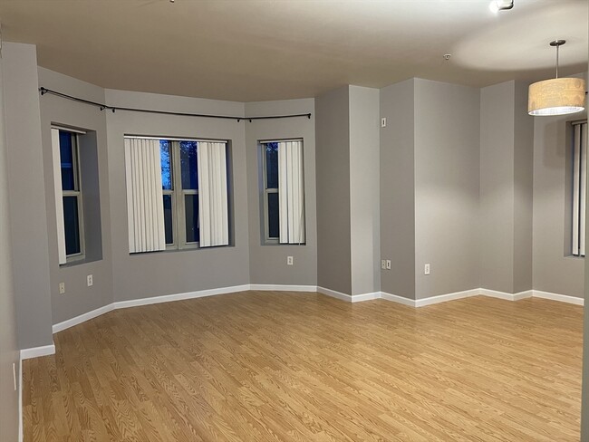 1 Cityview Ln in Quincy, MA - Building Photo - Building Photo
