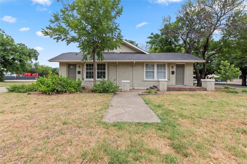 2921 Noble Ave in Fort Worth, TX - Building Photo