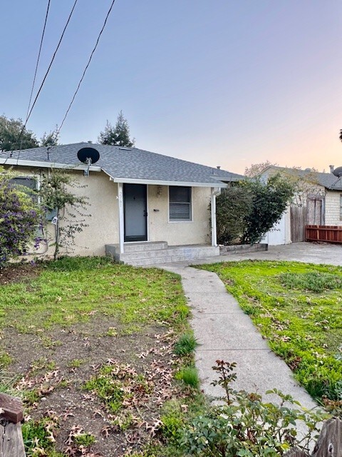 2761 Bonifacio St in Concord, CA - Building Photo - Building Photo