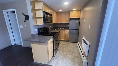 6152 W Rosedale Ave in Chicago, IL - Building Photo - Building Photo