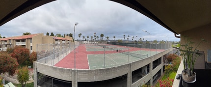 1855 Diamond St in San Diego, CA - Foto de edificio - Building Photo