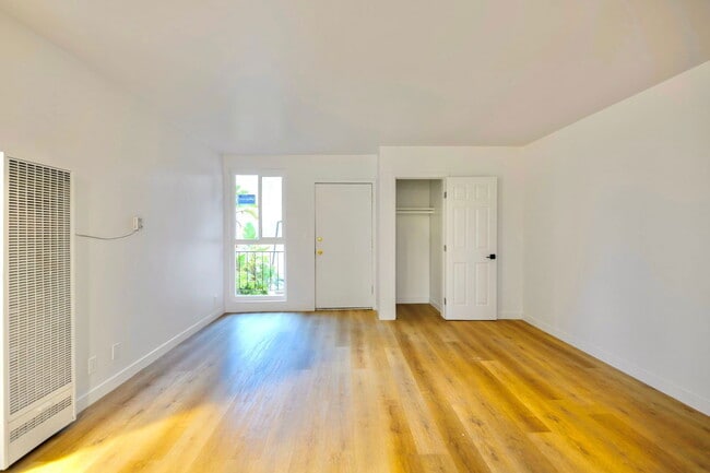 property at 6828 Fulton Ave