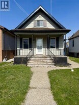 1472 Langlois Ave in Windsor, ON - Building Photo