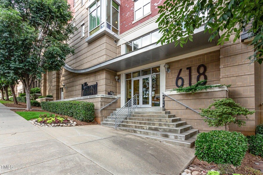 618 N Boylan Ave, Unit 520 in Raleigh, NC - Building Photo