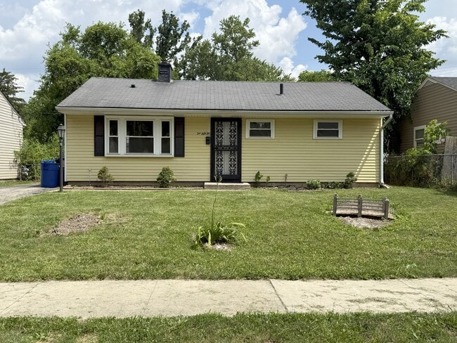 property at 1052 Duxberry Ave
