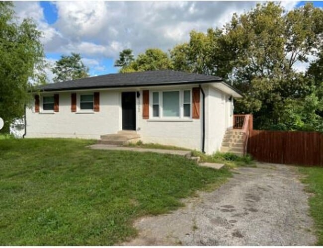 1722 Foxborough Cir in Lexington, KY - Building Photo - Building Photo