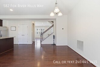 582 Fox River Hills Way in Glen Burnie, MD - Building Photo - Building Photo
