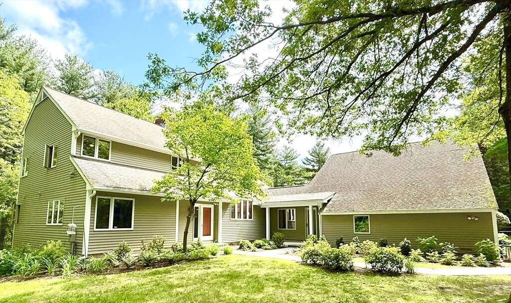 350 College Rd in Concord, MA - Building Photo