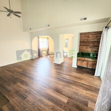 5430 Chatham Lake Dr in Virginia Beach, VA - Building Photo - Building Photo