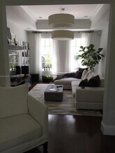 5000 SW 73rd Terrace in Miami, FL - Building Photo - Building Photo