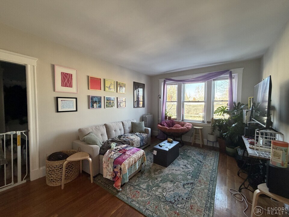 11 Gray St, Unit 9 in Cambridge, MA - Building Photo