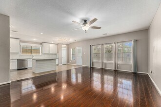 520 Cedar Branch Dr in League City, TX - Building Photo - Building Photo