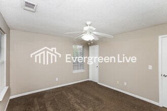 201 Ambling Cir in Columbia, SC - Foto de edificio - Building Photo