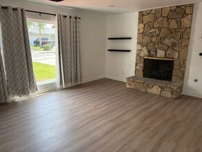 1315 Ameluxen Ave in La Puente, CA - Foto de edificio - Building Photo