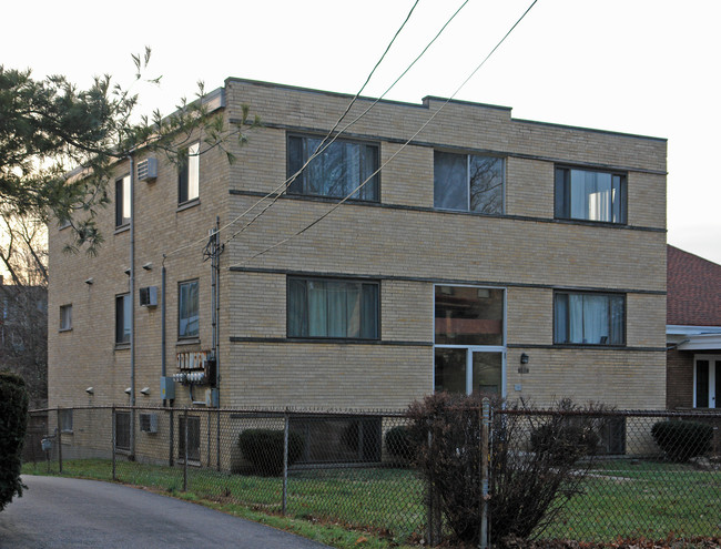 1134 Omena Pl in Cincinnati, OH - Foto de edificio - Building Photo