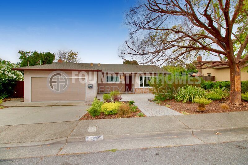 599 Tamarack Dr in San Rafael, CA - Building Photo